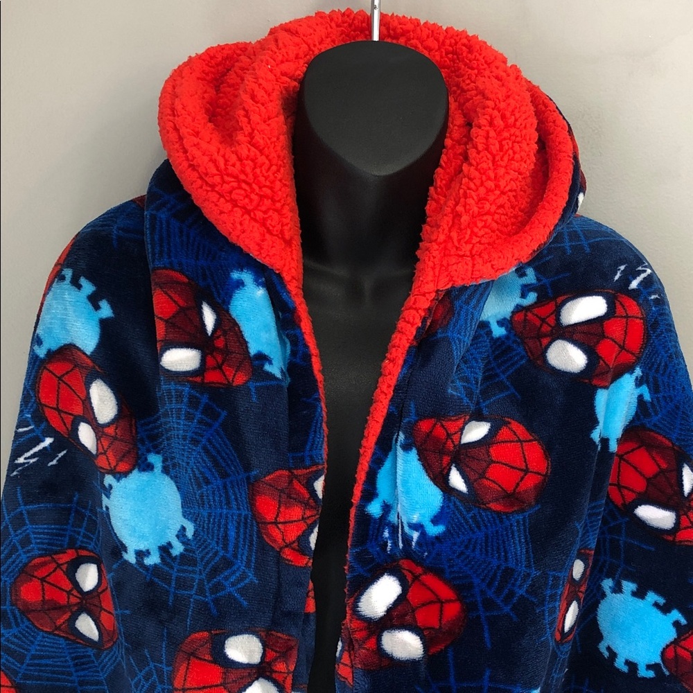 Marvel Spider-Man Hooded Blanket for Kids | Fleece & Sherpa | Cozy Throw